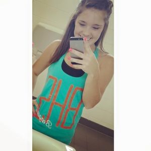 Meet your Posher, Sera