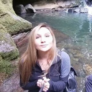 Meet your Posher, Brenna