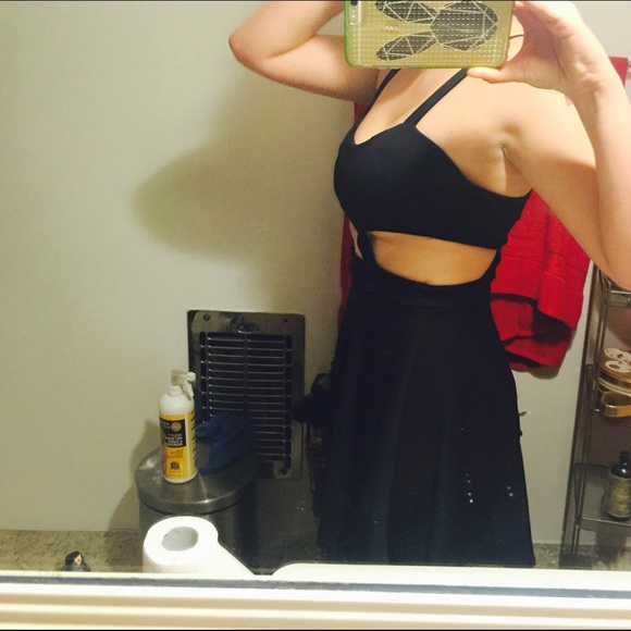 Cute cut out dress - Picture 3 of 4