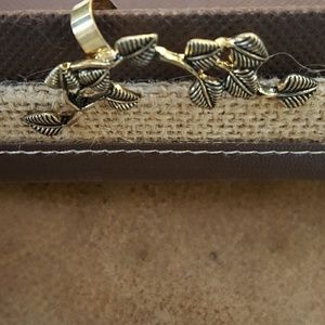 Leaves cuff