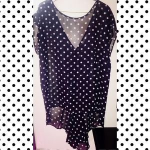 Black and white low to high blouse