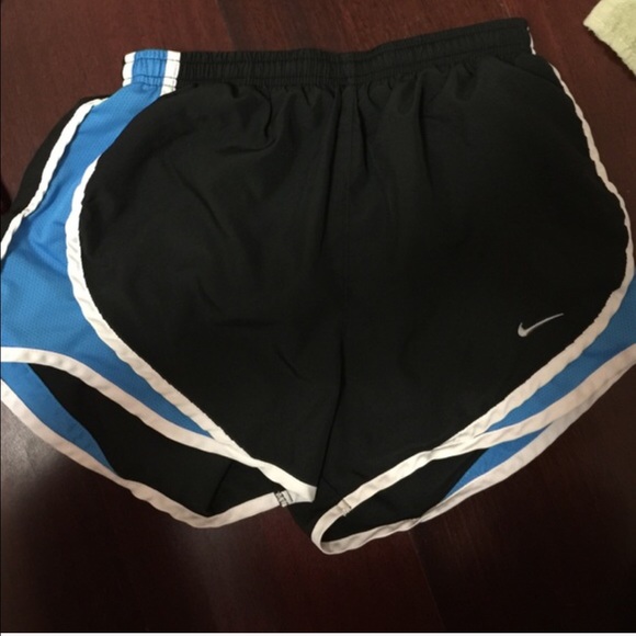 ‼️BUNDLE: 4 NIKE TEMPO SHORTS‼️