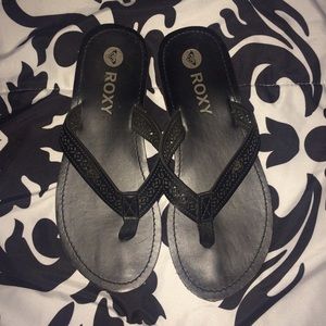 Black Roxy Flip Fops