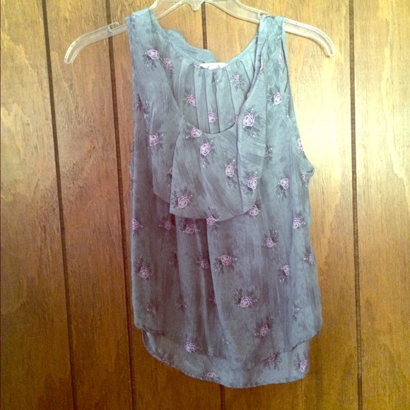 Medium forever 21 tank - Picture 1 of 1