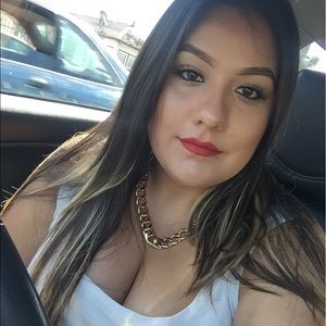 Meet your Posher, Mayra