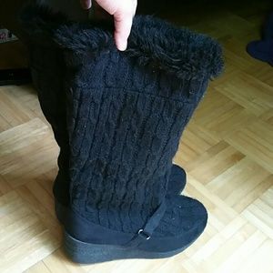 8.5 8 1/2 Steve Madden platform wedge fur boots