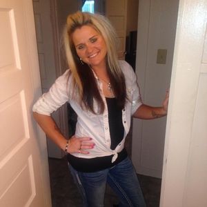 Meet your Posher, Kayla