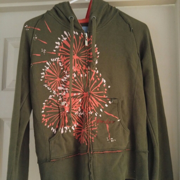 It's hoody weather!