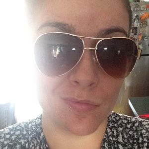 Meet your Posher, Felicia