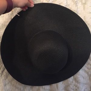 Black J.Crew straw like hat floppy