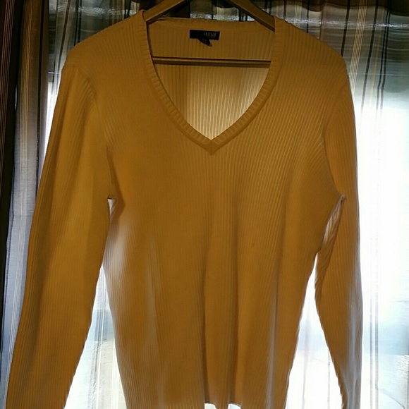 Ana cream ribbed v neck sweater