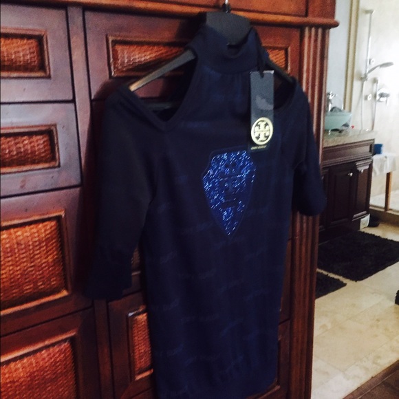 Top - Picture 2 of 3