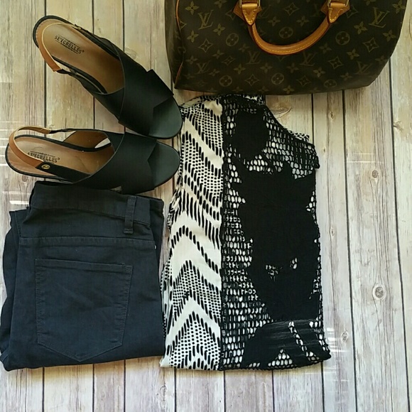 Tops - HP 9/19 "Girls Night Out Party"Crochet Back Blouse