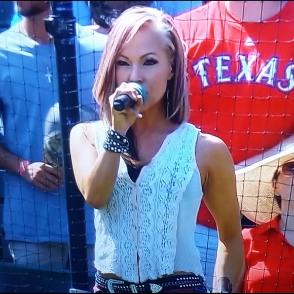 Meet your Posher, Rachel Stacy I ❤️FASHION! - Picture 3 of 16