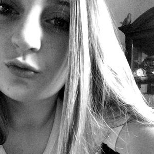 Meet your Posher, Abby