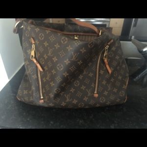 Louis Vuitton 100% Authentic GM Hobo Shoulder Bag