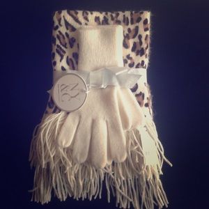 NWT Glove & Scarf Set