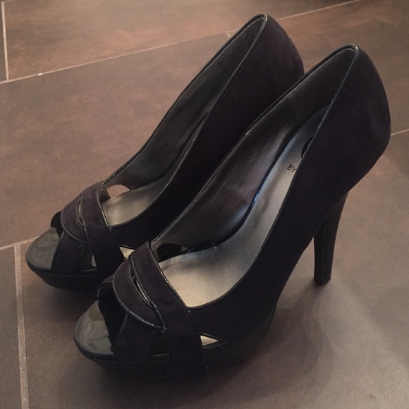 G by Guess black pumps