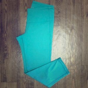 Athleta Chaturanga Capris