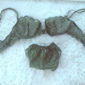 NWOT Victoria's Secret lingerie set