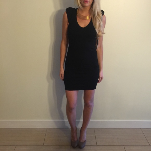 Shoulder pad dress with cutout back - Picture 2 of 3