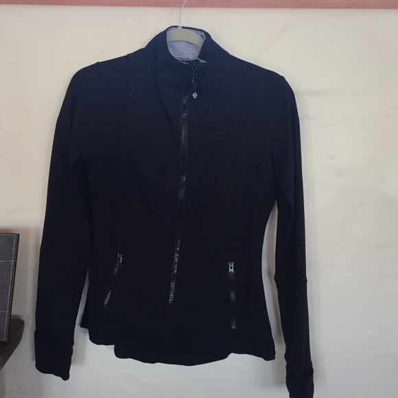 Lululemon zip up jacket black