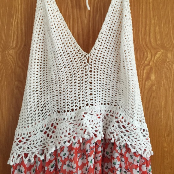 Crotchet high low dress - Picture 3 of 3