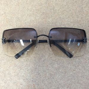 CHANEL Sunglasses