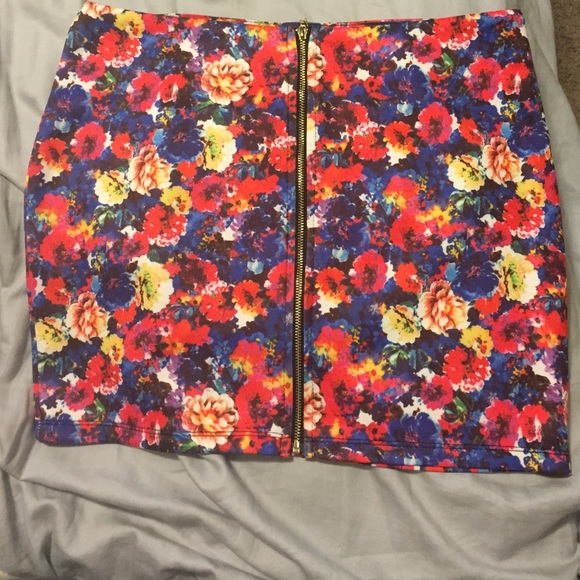 Blush floral skirt!