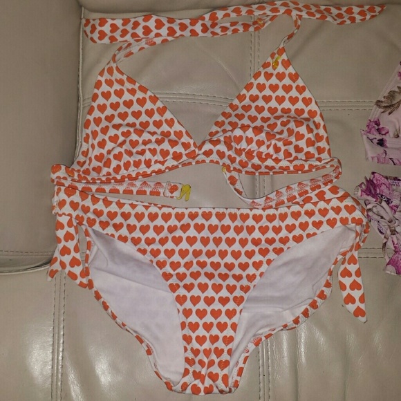 Swimsuits - Picture 2 of 4