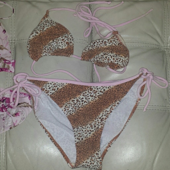 Swimsuits - Picture 4 of 4