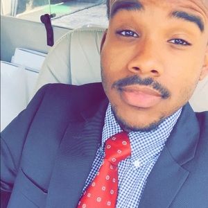 Meet your Posher, Lawrence