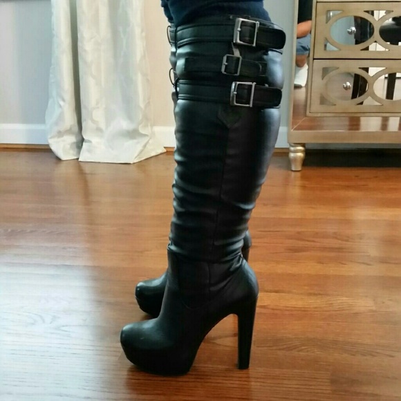 Bakers Knee High Black Boots (wide calf)