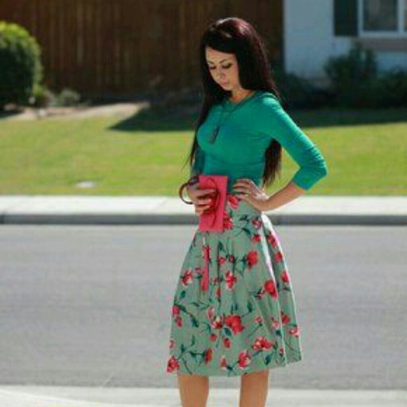 Express Silk Skirt sz 6