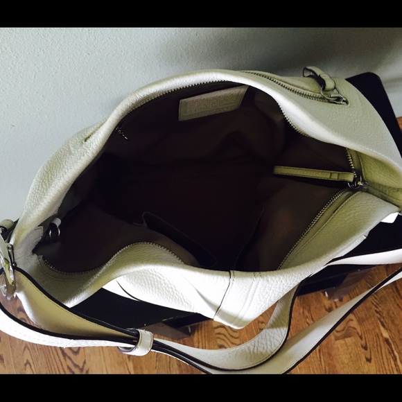 Coach Handbag - Picture 3 of 4