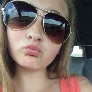 Meet your Posher, Madeline