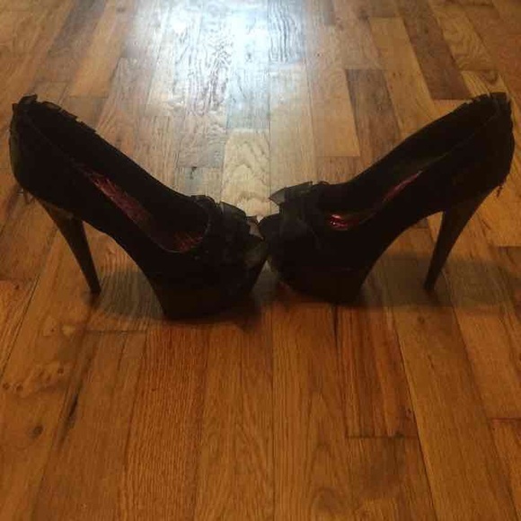 Dollhouse pumps