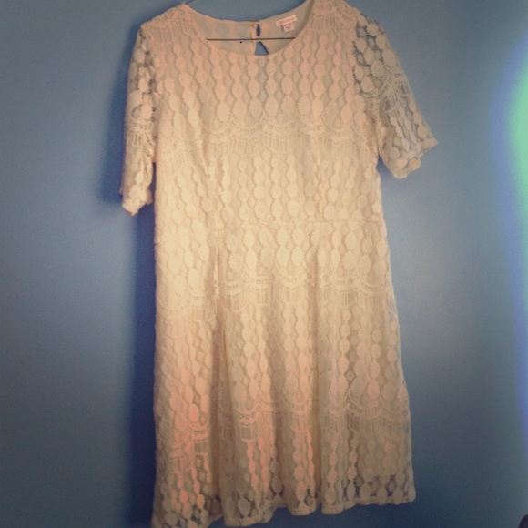White lace dress