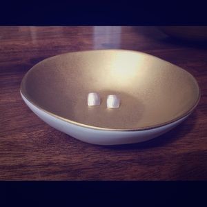 Simple square post earrings