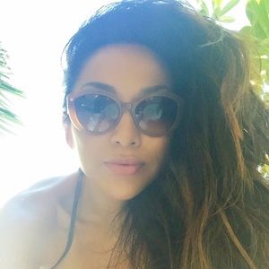 Meet your Posher, Felicia