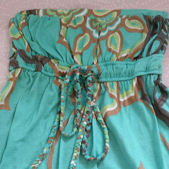 Sundress - Picture 2 of 4