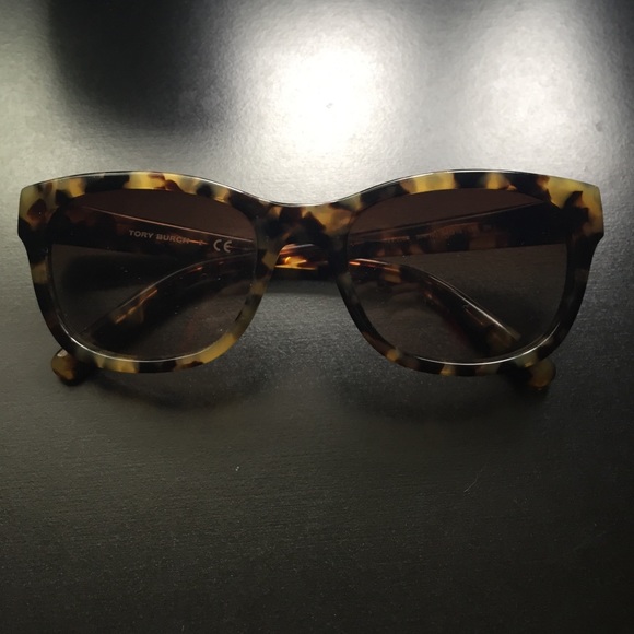 Tory burch sunglasses