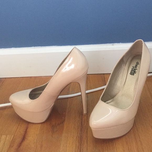 Tan High Heels - Picture 2 of 2