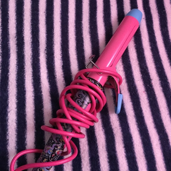 New curling iron - Picture 1 of 3