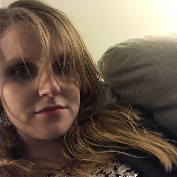 🦊Meet Your Posher, Heather!🦊 - Picture 5 of 6