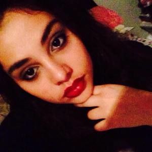 Meet your Posher, Amina