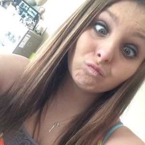 Meet your Posher, Jasmine