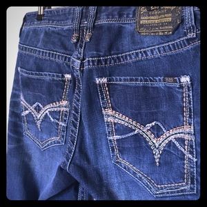 Men's jeans salvage supply