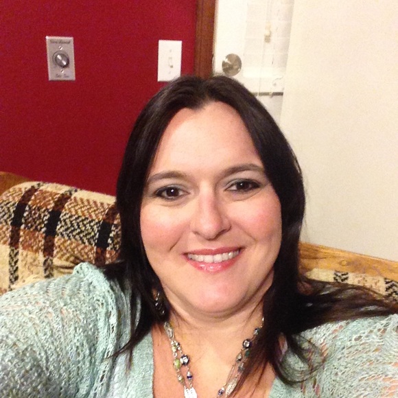 Meet your Posher, Brooke - Picture 4 of 6