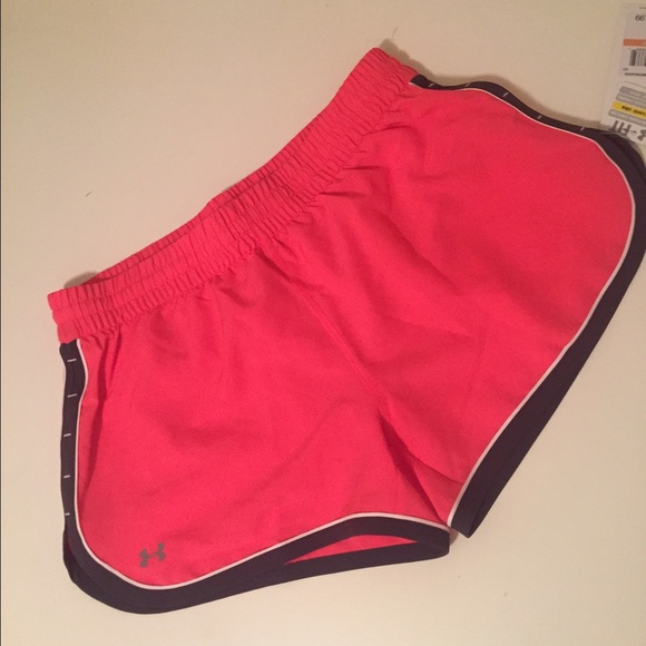 Under armour shorts size small